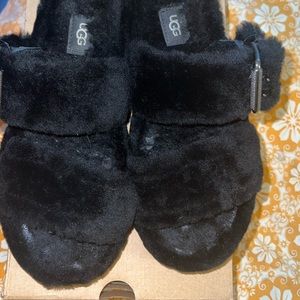 Uggs fuzz yeah Slippers